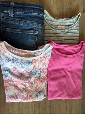 wonder nation Pink Tee & Butterfly Print Top with Blue Accents
